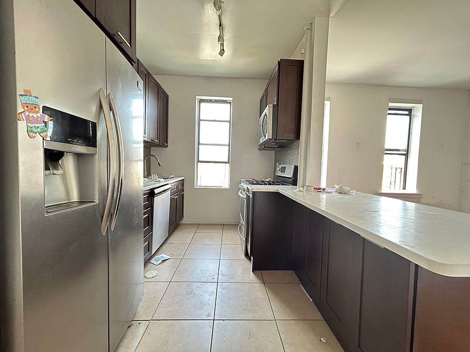 1st image of 267 Lincoln Pl APT 3D