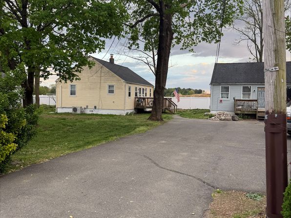 50 W Main St #B