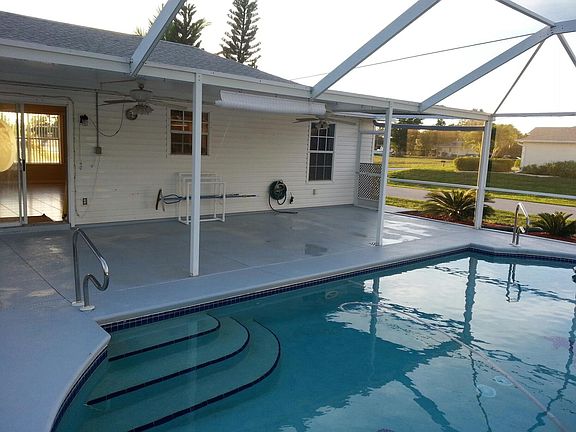 3rd image of 4531 SW 15th Pl