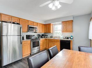 9122 Plymouth Ave N, Golden Valley, MN 55427