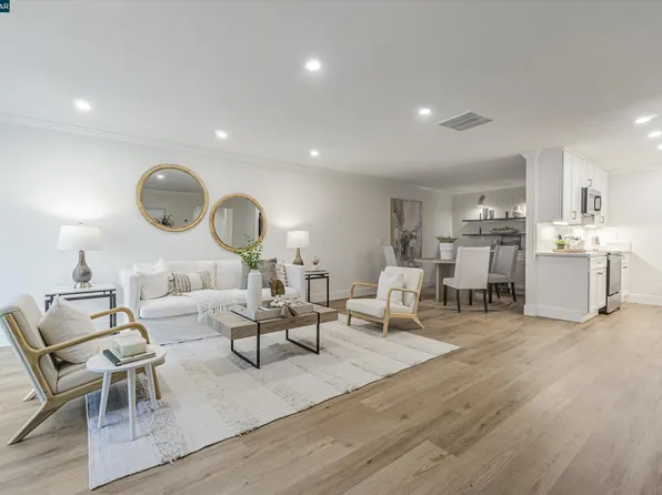 1904 Ptarmigan Dr APT 2, Walnut Creek, CA 94595