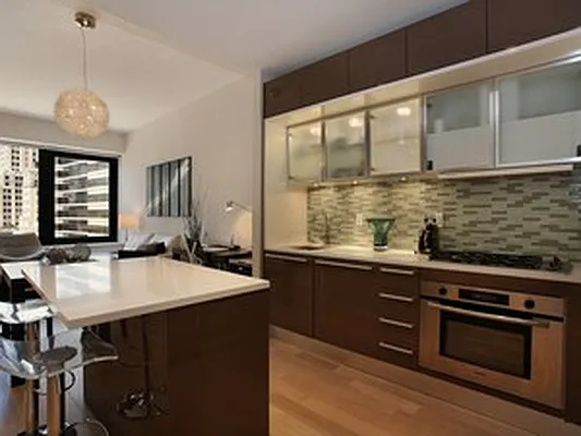 Sold by Corcoran | media 29