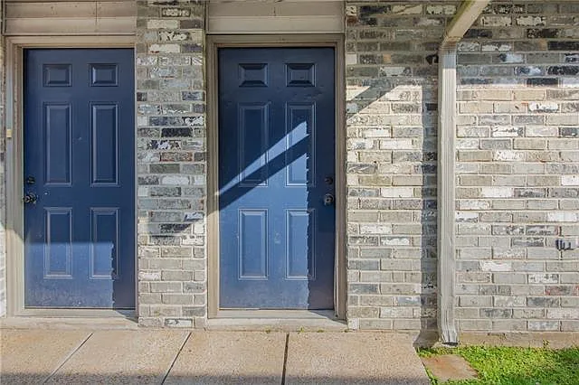 56 Brandon Hall Dr #C — Photo 4