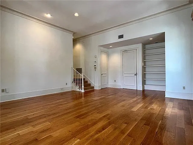 1441 Washington Ave #A — Photo 8