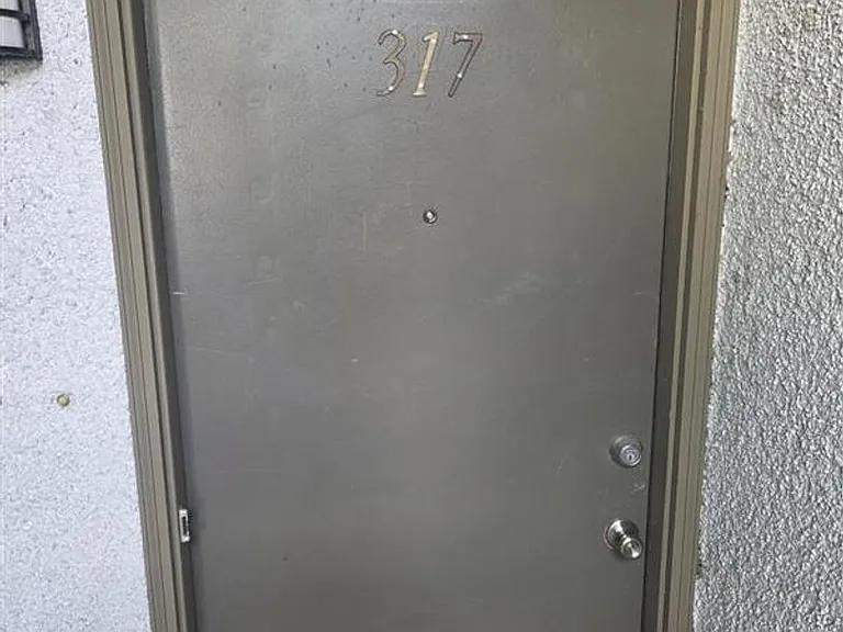 Abbey Lane — Photo 15