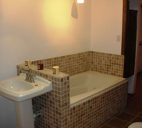Master Jacuzzi Bath