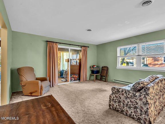 5th image of 257A Laurel Place