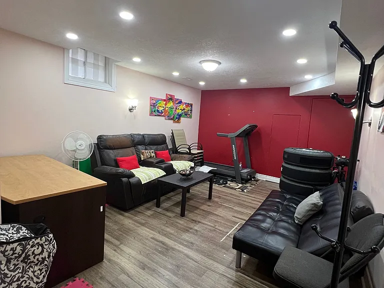 860 Luxton Dr — Photo 30