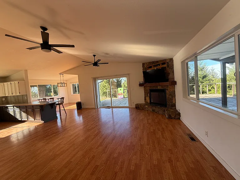 480 Sabertooth Rd — Photo 4