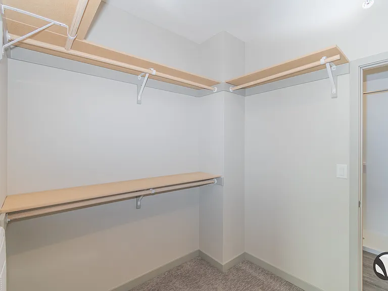Chateau at Yankee Hill Apartments — Photo 81
