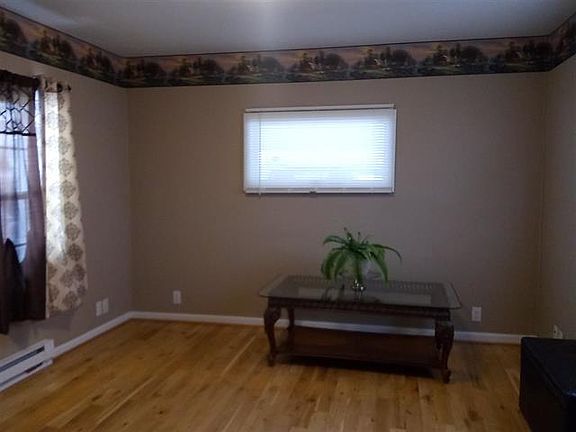 3rd image of 1103 24th St