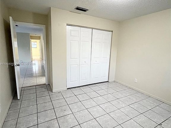 5th image of 813 SW 10th St APT B