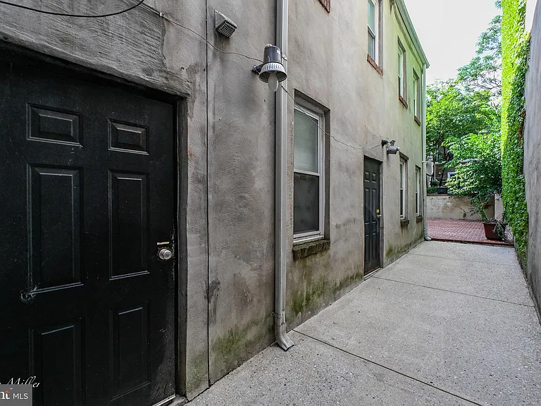 1712 Thames St — Photo 19