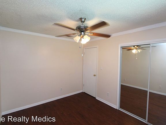 4th image of 2705 Hilda Ct