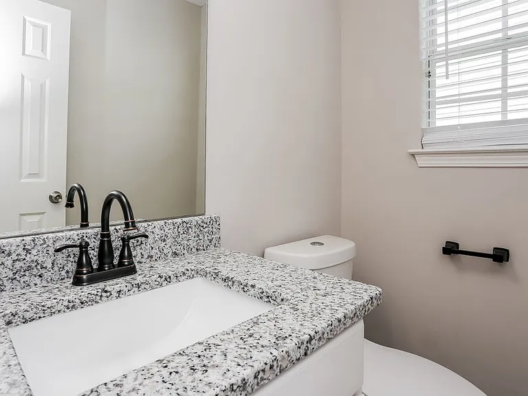 1413 Cater Ct — Photo 16