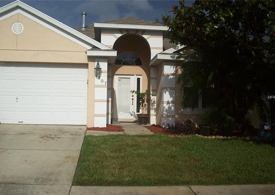 1st image of 2807 Falcon Crest Pl