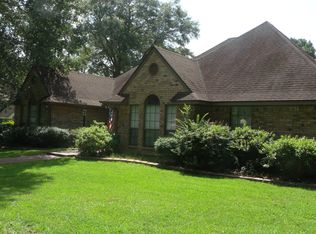 1811 Dr Beckcom Dr, Deridder, LA 70634