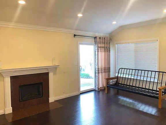 5th image of 34864 Starling Dr