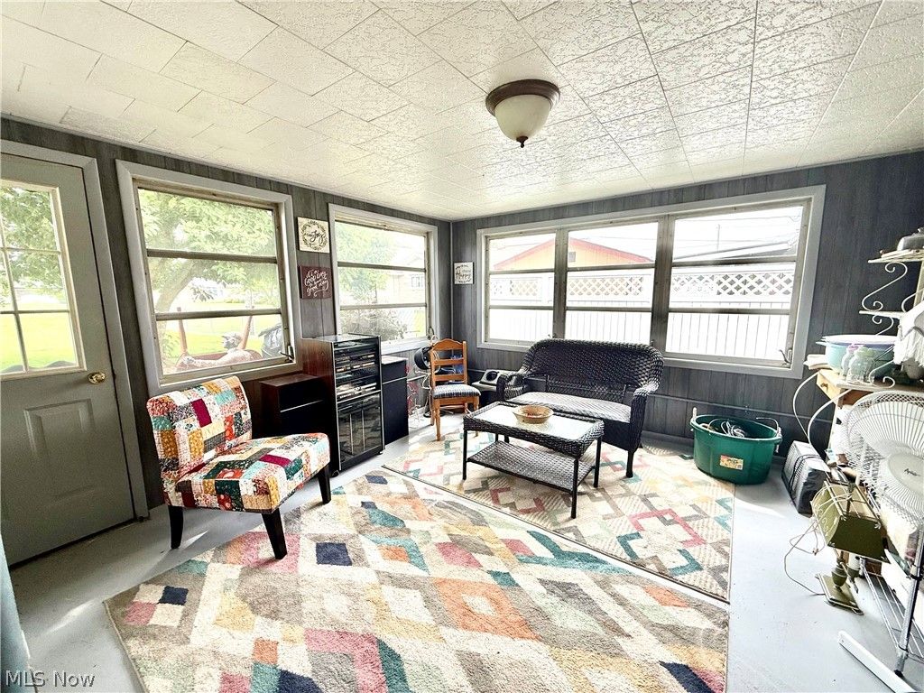 917 Prospect St NW, New Philadelphia, OH - More