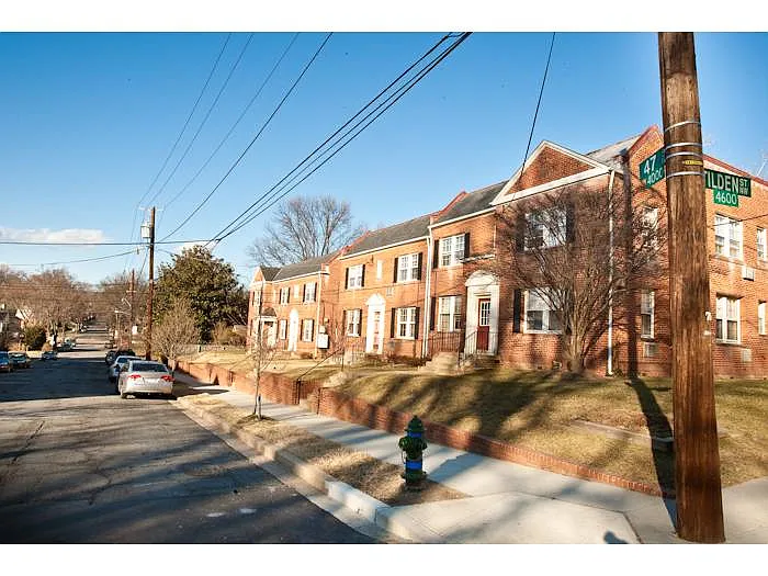 4012 47th St NW photo 1