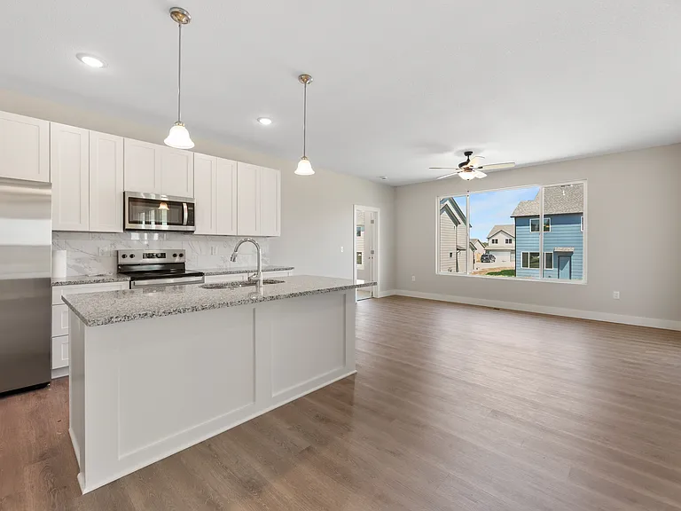 726 E Elmwood St — Photo 13