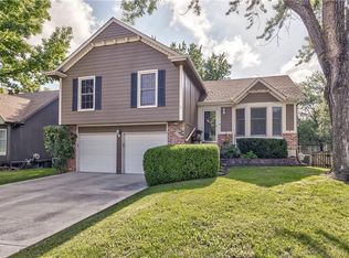 6409 Anderson St, Shawnee, KS 66226