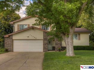 13546 Birchwood Ave, Omaha, NE 68137