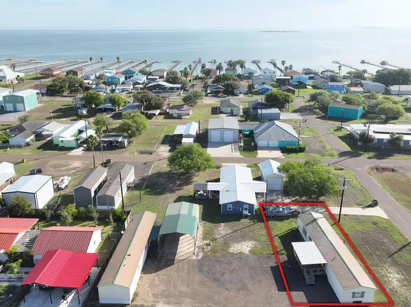 200 N Sea Spray Dr, Port Mansfield, TX 78598