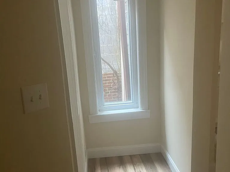 141 N Farson St — Photo 17