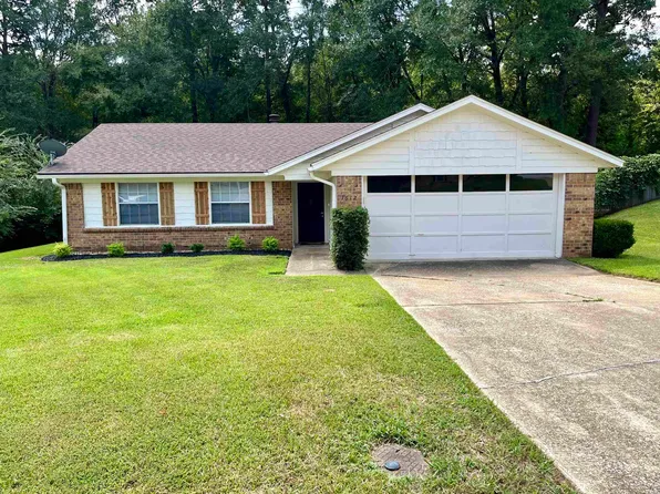 1612 Leach St, Kilgore, TX 75662