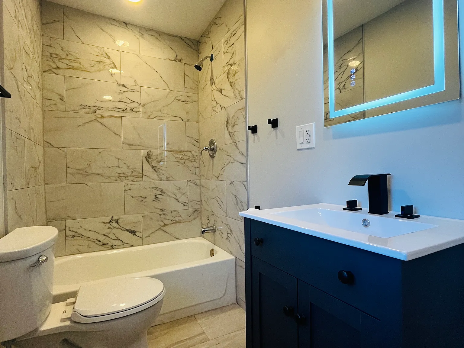 2 bed, 900 sqft, $1,250 — Photo 2