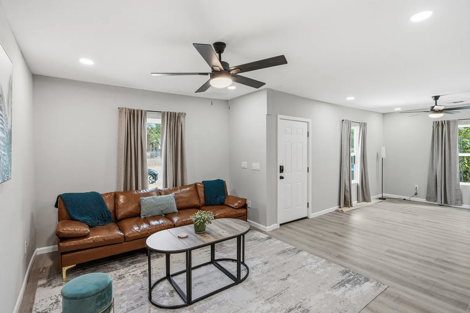 4 bed, 2.0 bath, 5242 sqft, $3,019 — Photo 2