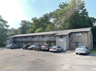 704 E Main St, Belleville, IL 62220