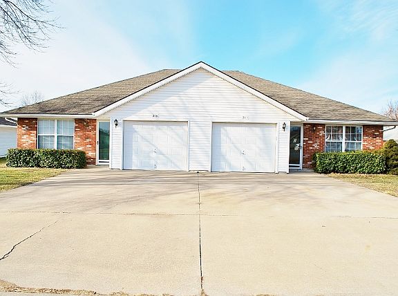 2nd image of 216-18 Amanda Ln