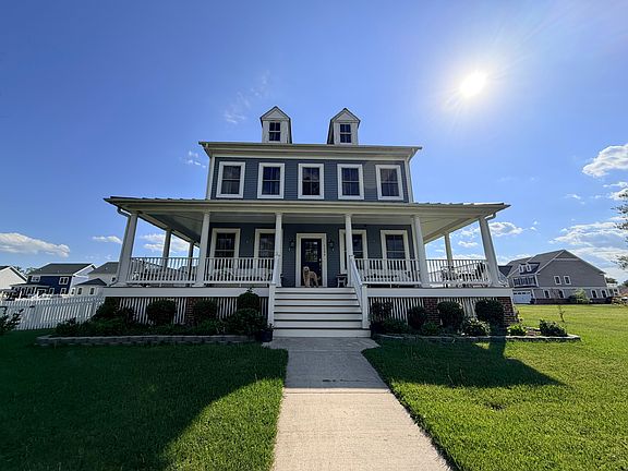 5th image of 1309 Officers Row