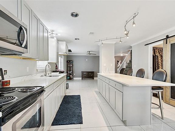 5th image of 5116 Lakeview Ct