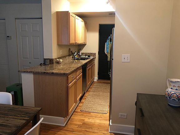 5th image of 3450 N Janssen Ave APT B1