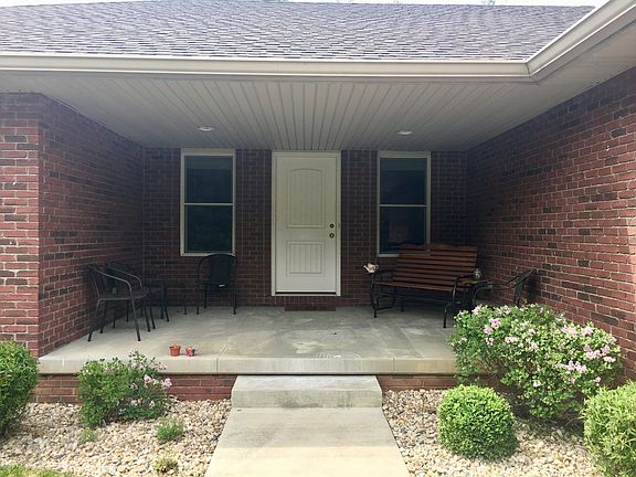 4th image of 1092 Governors Ln