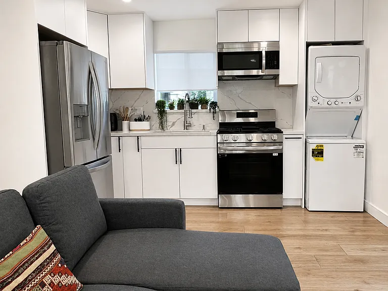 5735 Wilhelmina Ave — Photo 10