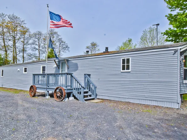 213 Blossom Ln, Blakeslee, PA 18610