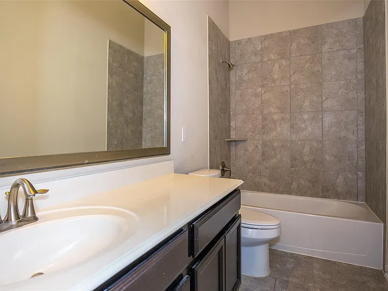 311 Lockridge Hill Ln — Photo 28