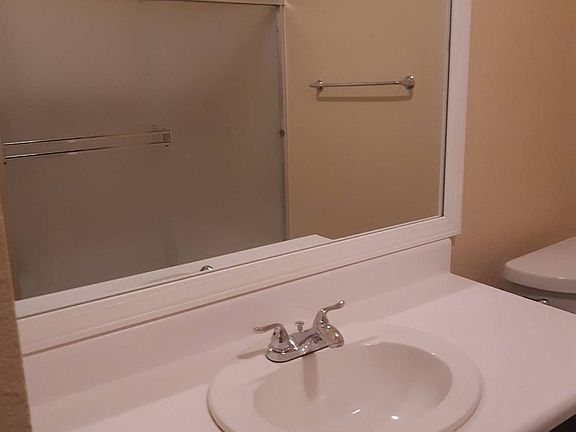 5th image of 815 E Noble Ave #6