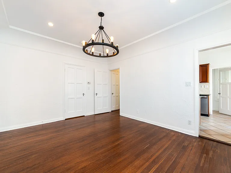 115 N Sycamore Ave — Photo 13
