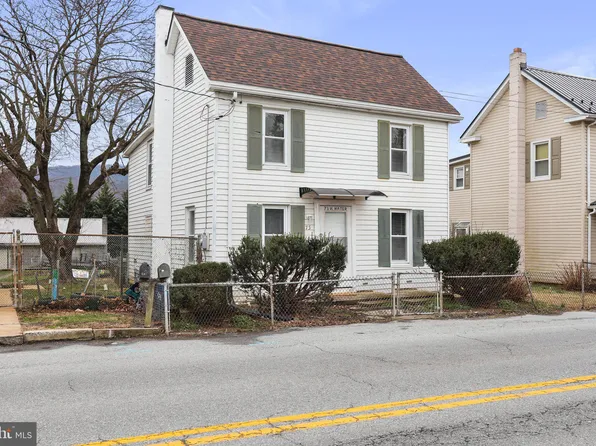 73 W Water St, Smithsburg, MD 21783