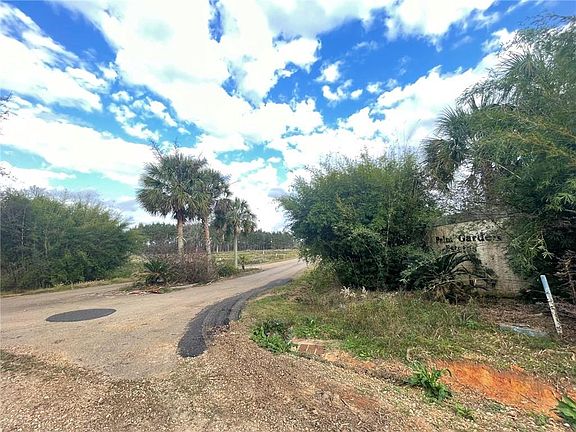 2nd image of Charles Davis Ln