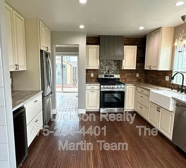 2205 Stowe Dr — Photo 6
