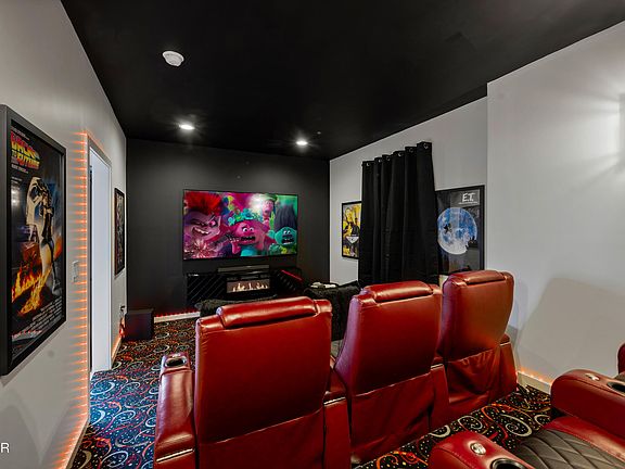 3rd image of 714 Pinecrest Dr