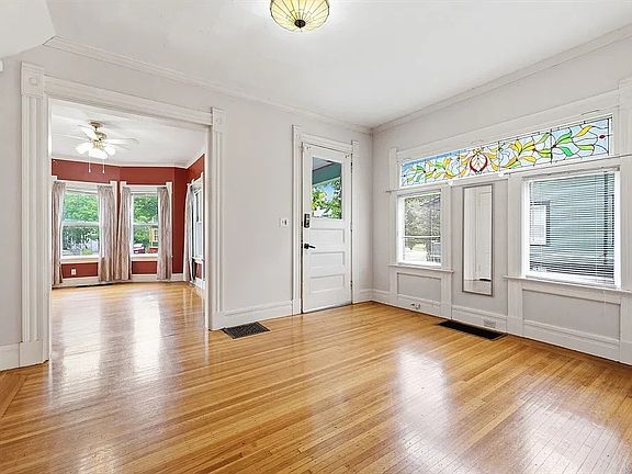 3rd image of 77 Firglade Ave