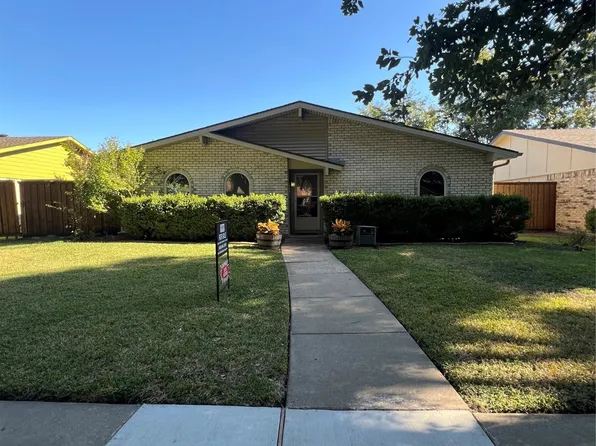 2710 Branch Oaks Dr, Garland, TX 75043