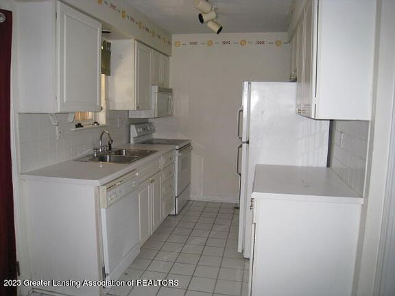 4th image of 6302 Beechfield Dr